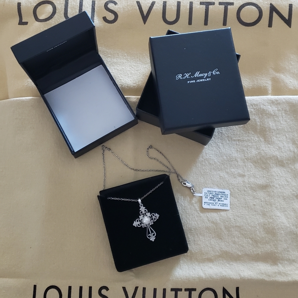 🆕️ Macy's Cultured Pearl Cross Pendant Necklace Sterling Silver